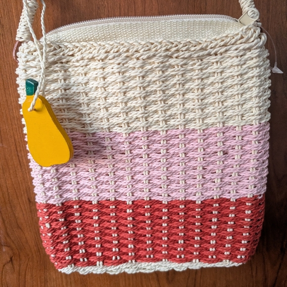 Stylish Pink and Cream Woven Bag - Picture 2 of 2
